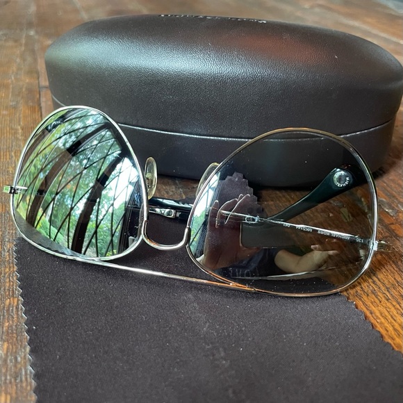 SOLD Michael Kors Polarized Aviator Sunglasses MKS144 Color 041 Exceptional Cond - Picture 6 of 9